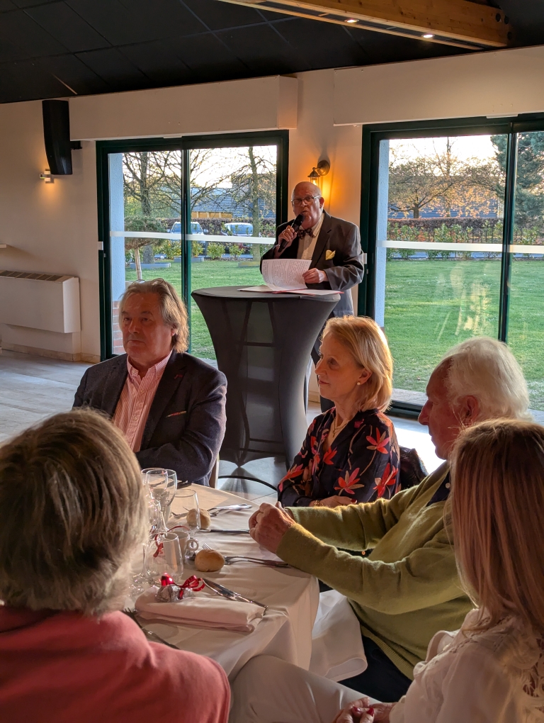 PXL 20250410 180451596