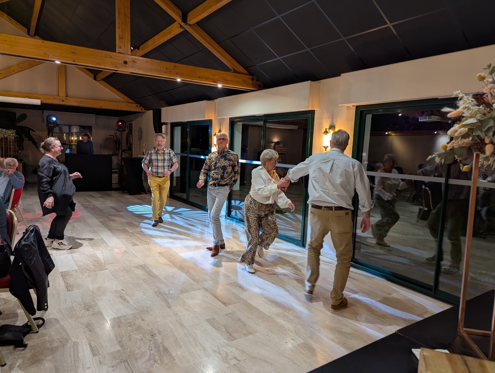 PXL 20250410 195559132NIGHT