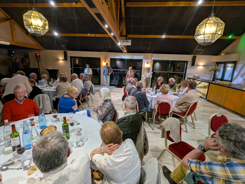 PXL 20250410 205222998