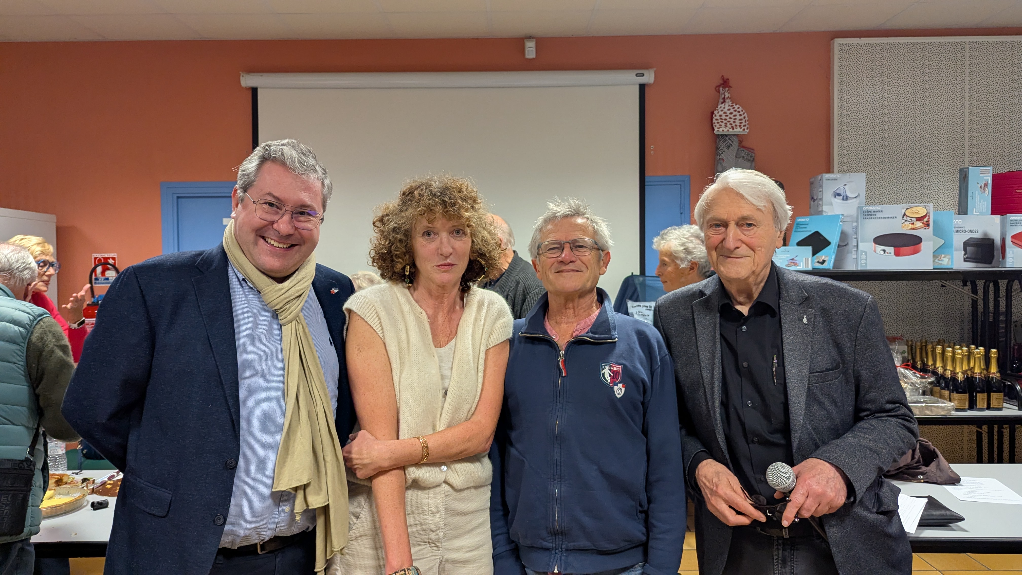 PXL 20251111 180409891