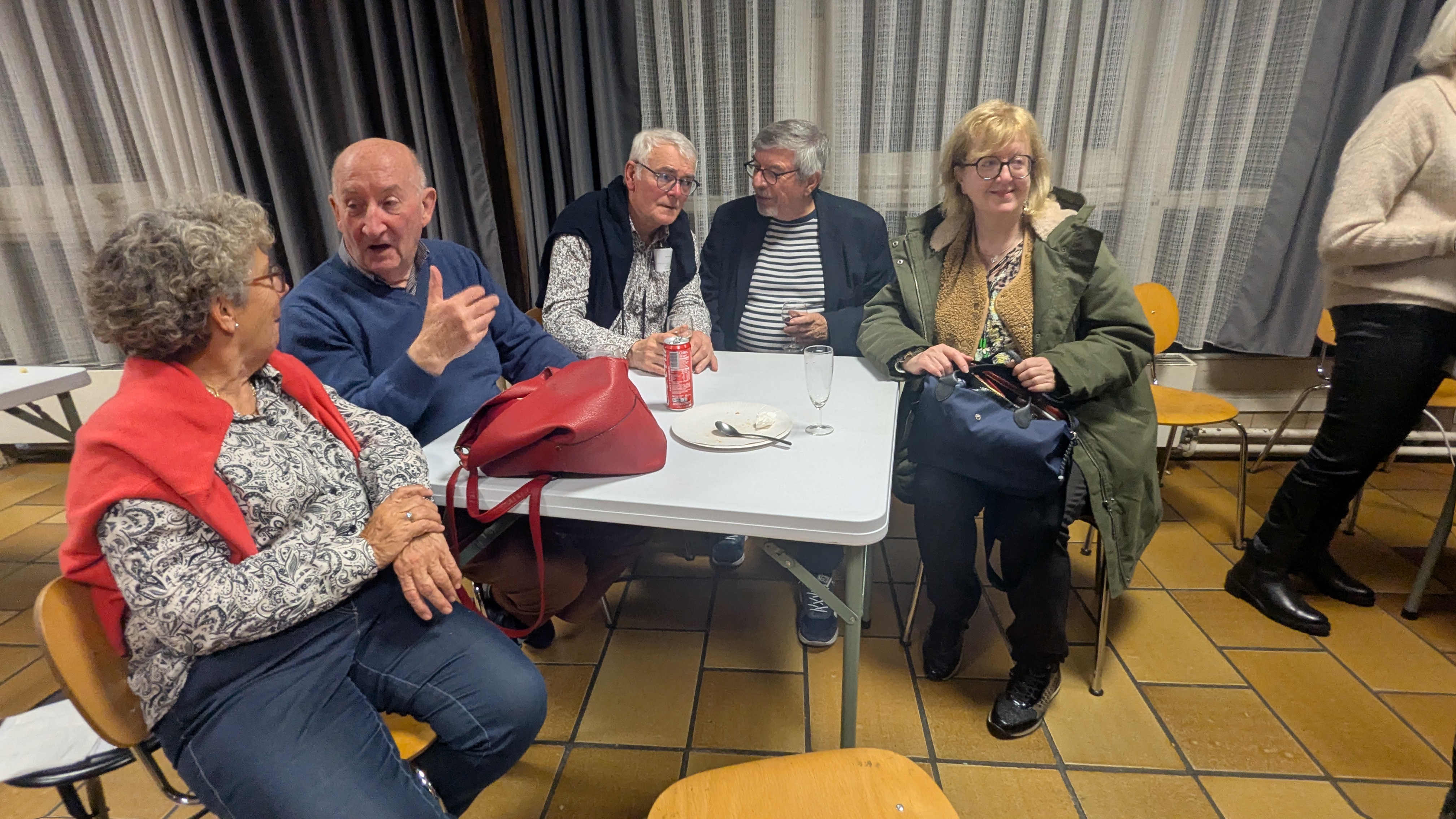 PXL 20251111 182536144