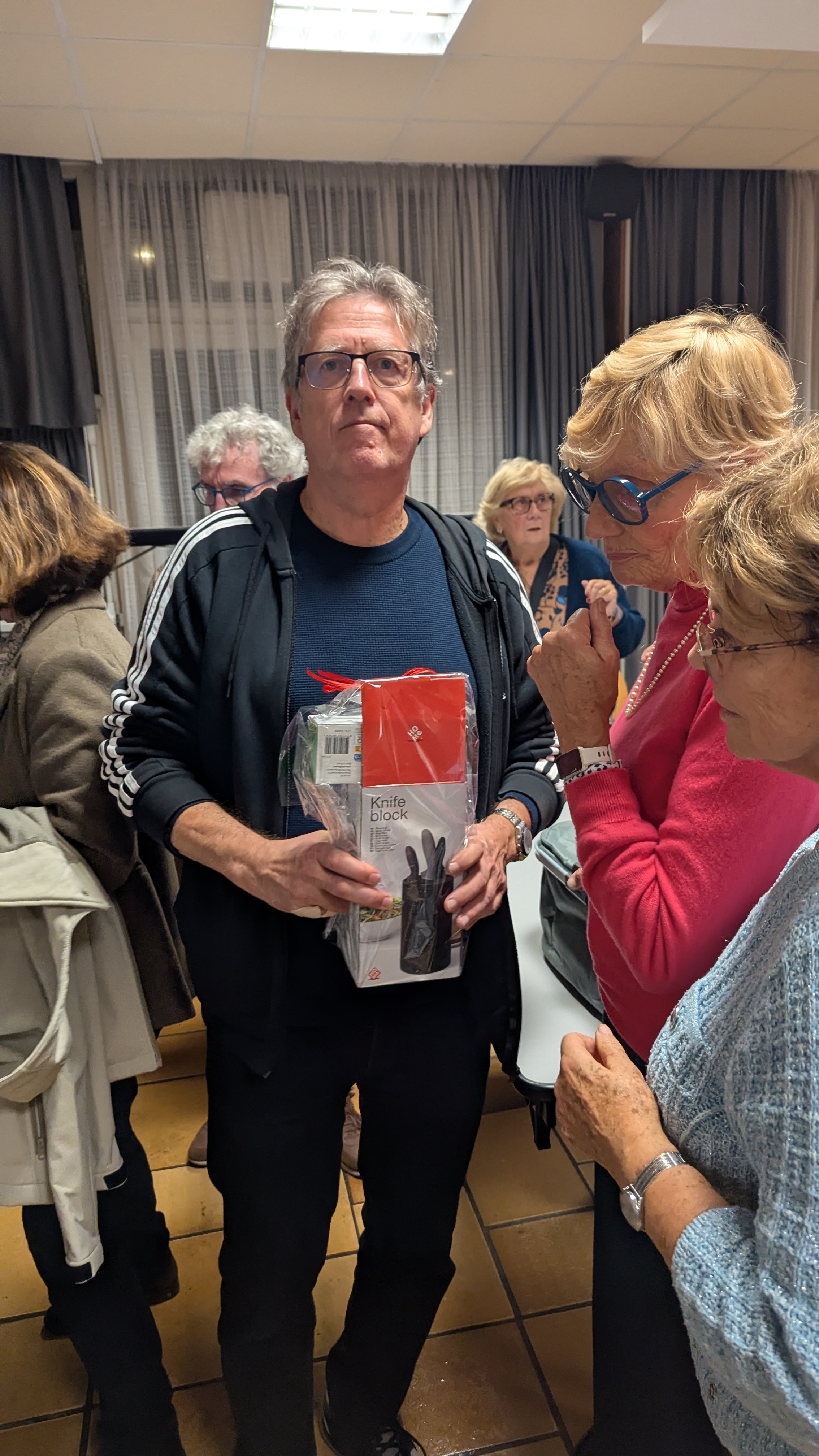 PXL 20251111 183542094