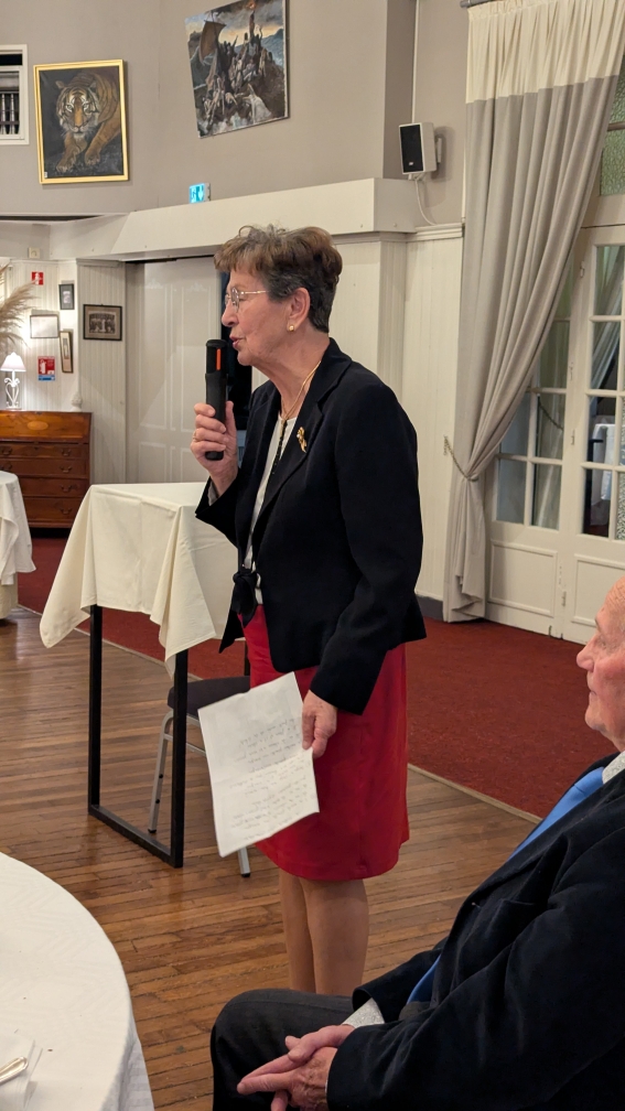 PXL 20260327 214821343