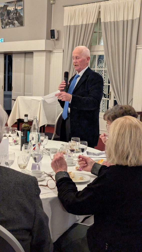 PXL 20260327 214925756